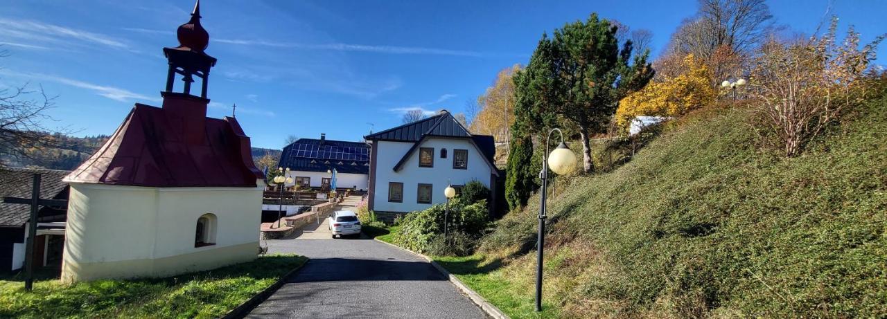 Hotel Zlaty Potok Nicov  Екстериор снимка